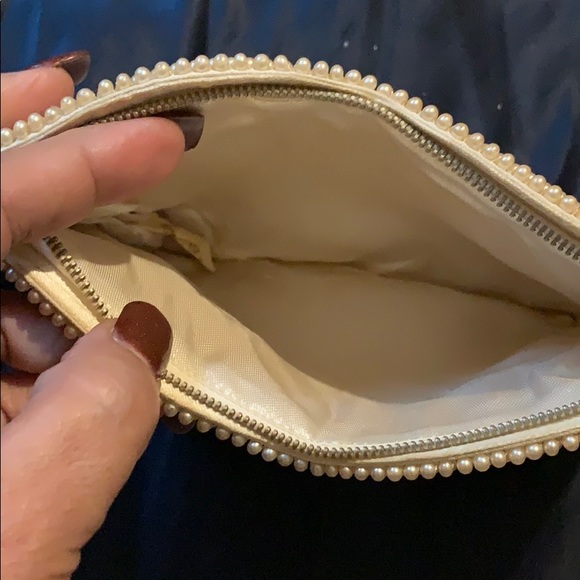 Handbag - Picture 5 of 8